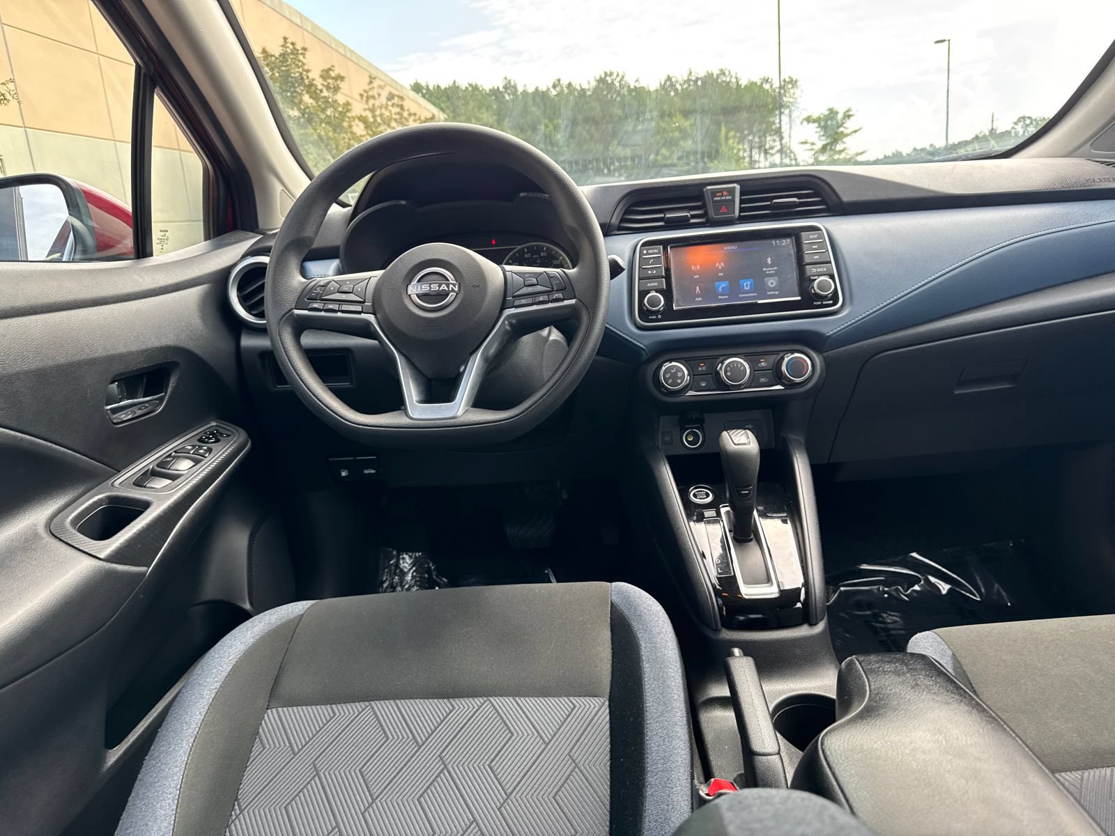Used 2025 Nissan Versa SV FWD image 22