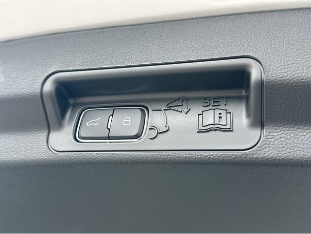 New 2026 Ford Explorer Active RWD image 21