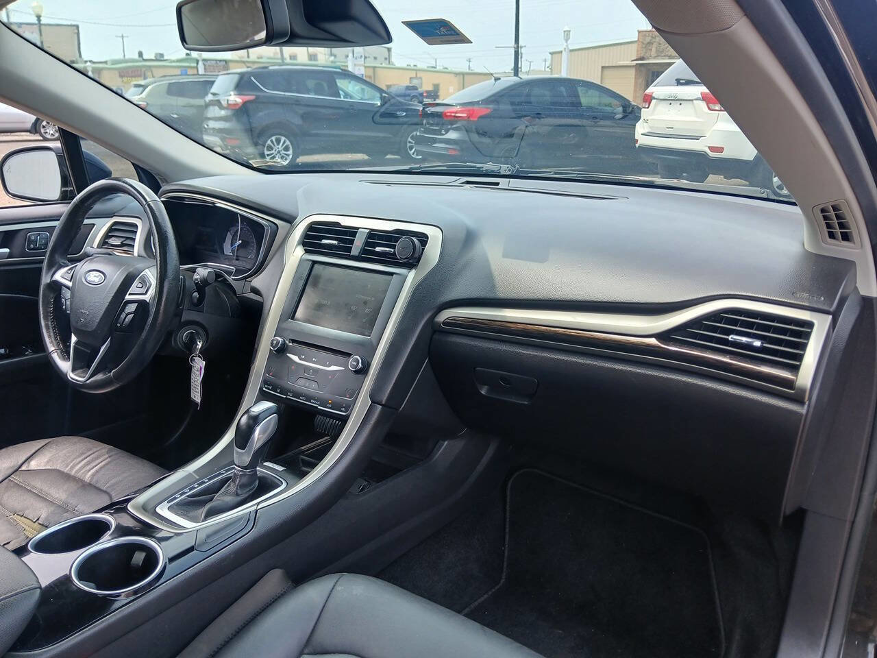 Used 2013 Ford Fusion SE FWD image 13