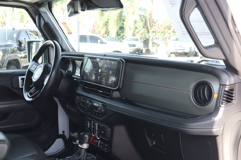 Used 2024 Jeep Gladiator Mojave AWD/4WD image 44