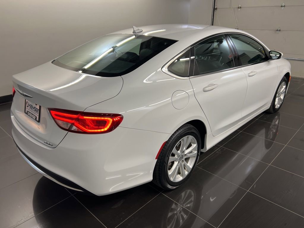 Used 2017 Chrysler 200 Limited Platinum image 6