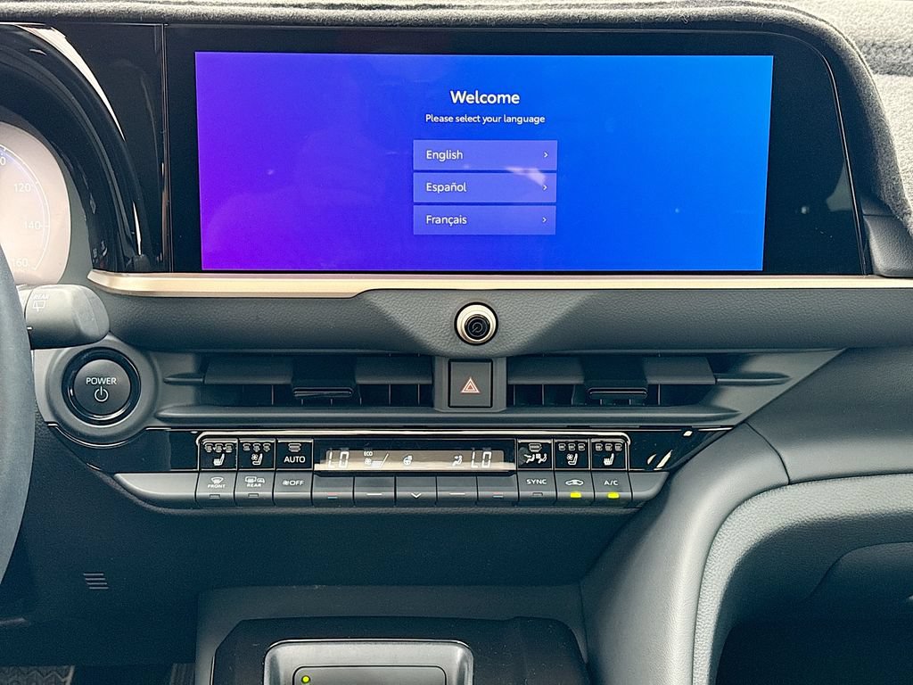 Certified 2025 Toyota Crown Signia AWD/4WD image 14