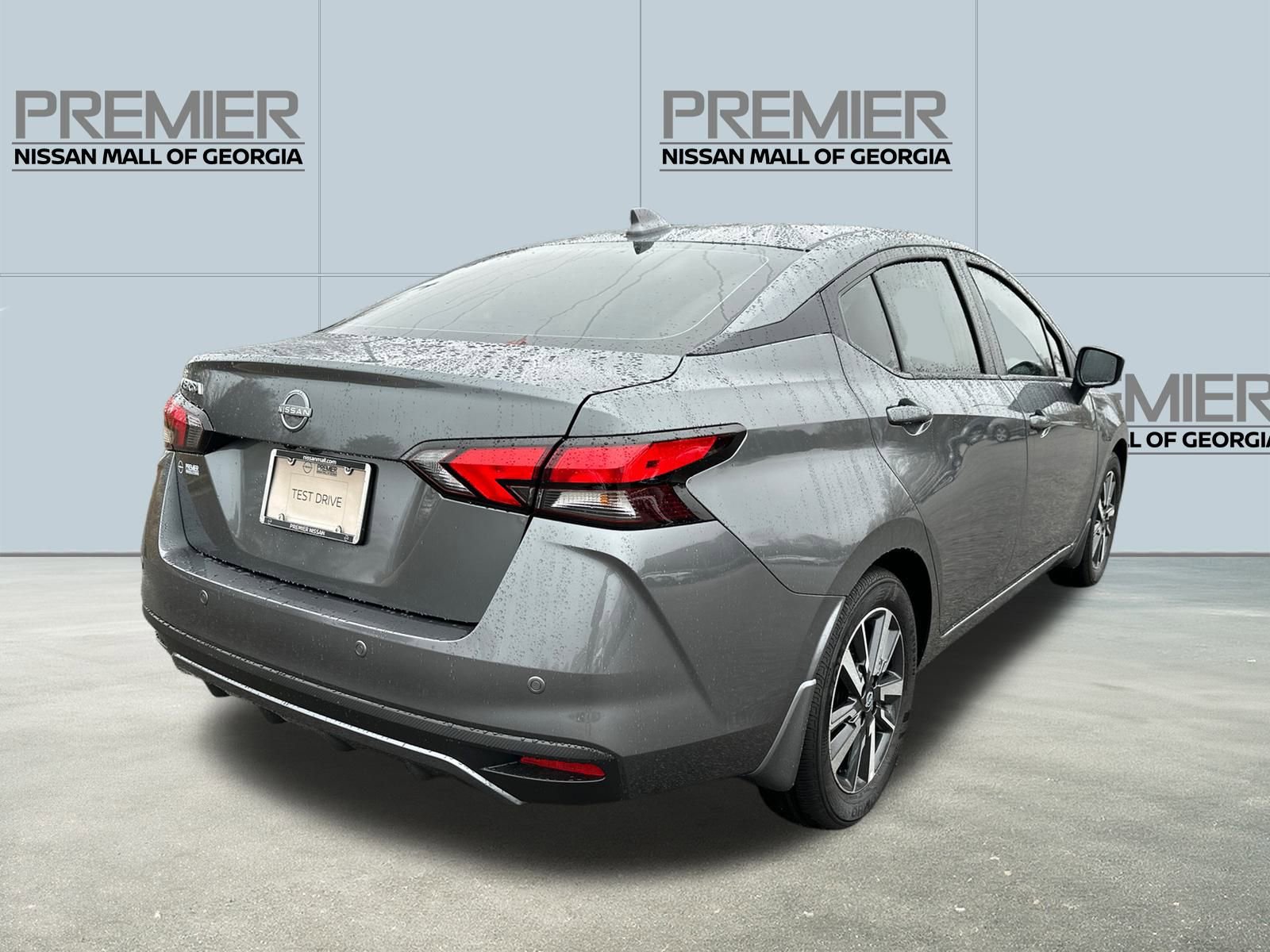 New 2025 Nissan Kicks SR image 5