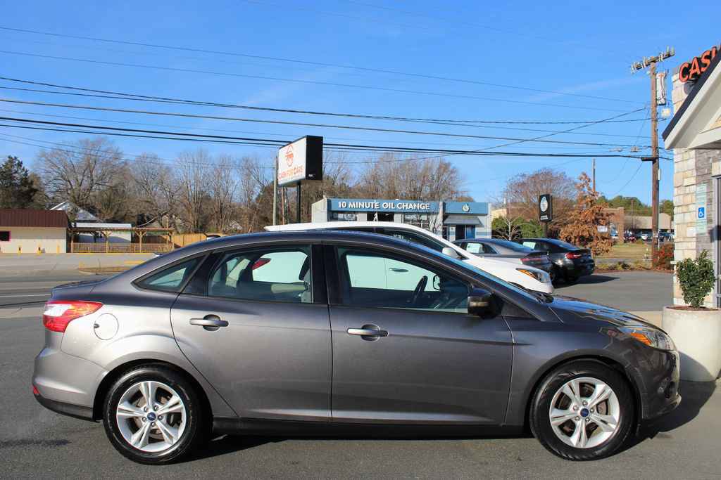 Used 2014 Ford Focus SE image 4