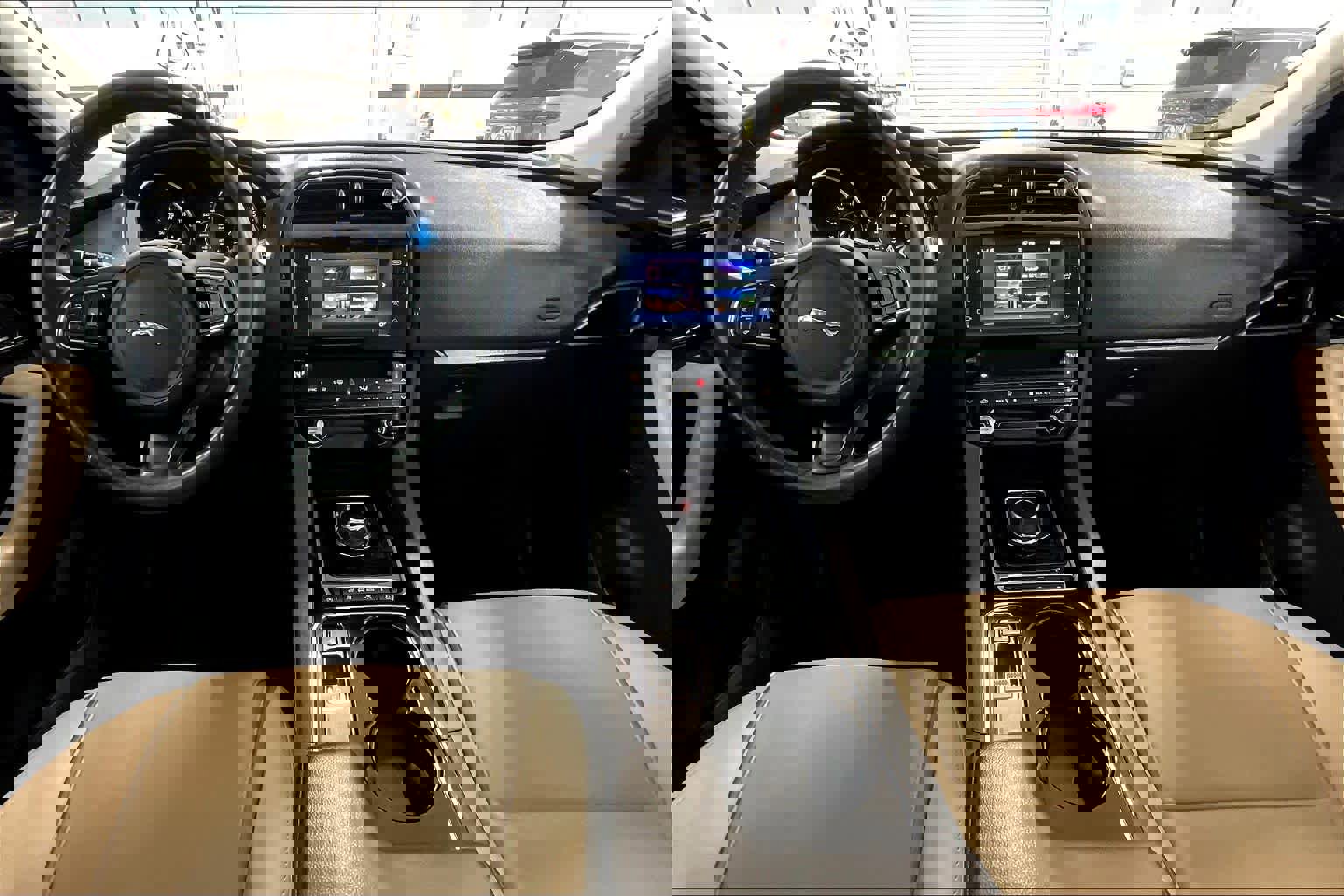 Used 2017 Jaguar F-PACE Premium image 15