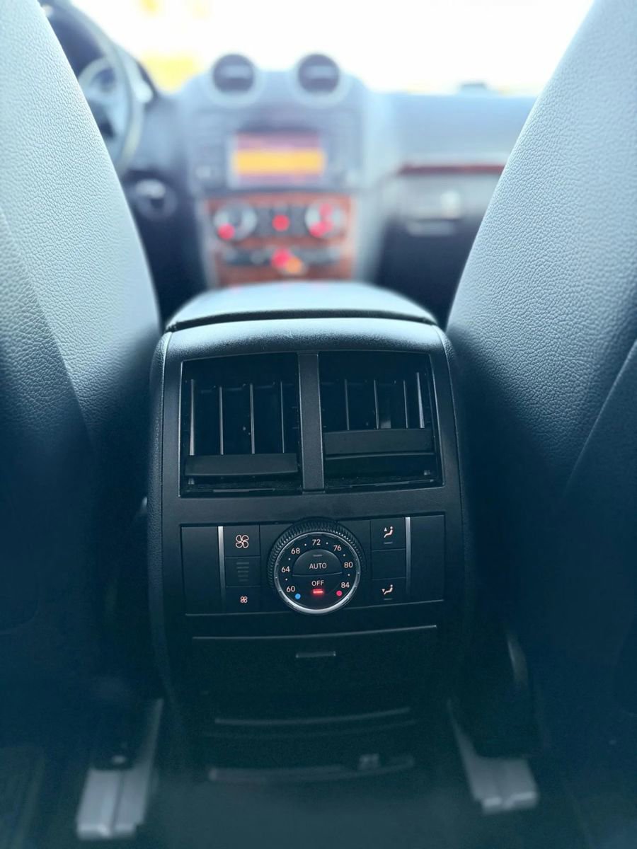 Used 2012 Mercedes-Benz GL 450 4MATIC image 18