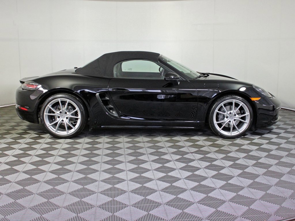 Used 2021 Porsche 718 Boxster image 14