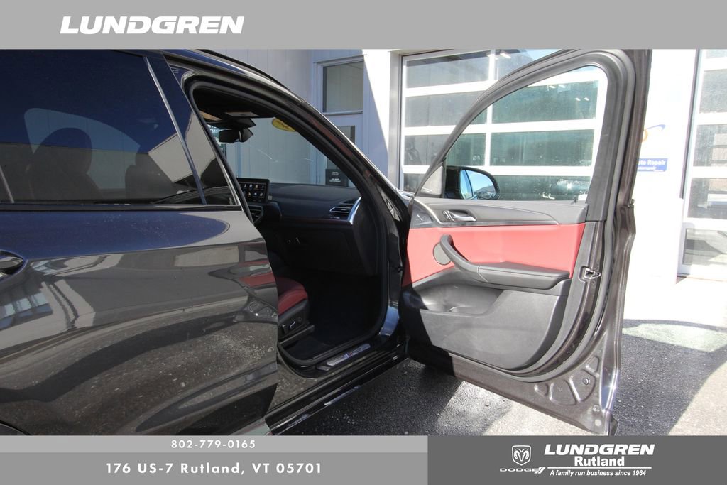 Used 2024 BMW X3 M40i w/ Premium Package image 8