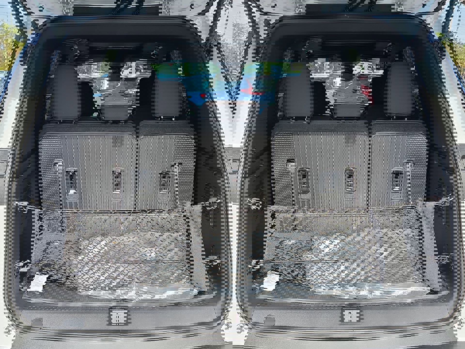 New 2026 Chevrolet Traverse LT w/ Sun and Wheel Package image 8