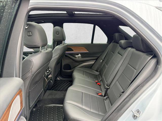 Used 2025 Mercedes-Benz GLE 350 4MATIC w/ Winter Package image 25
