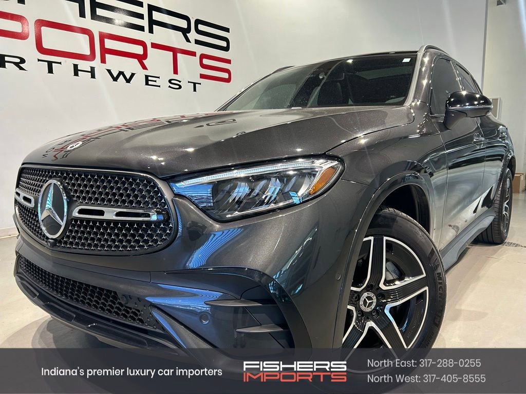 Used 2025 Mercedes-Benz GLC 300 4MATIC image 1