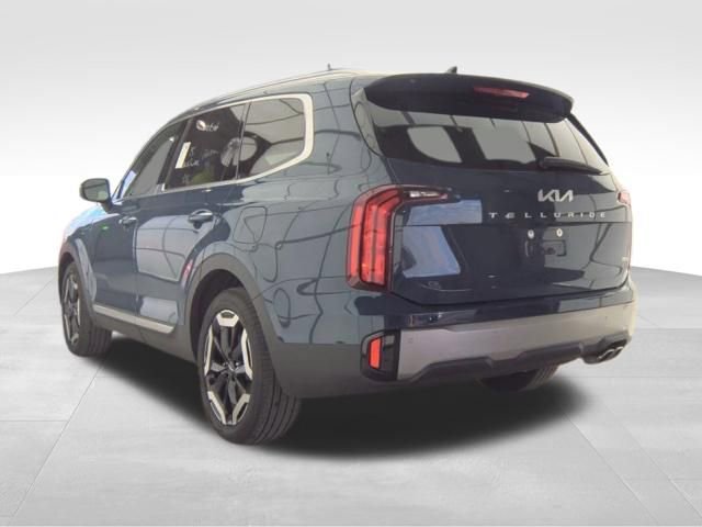 Used 2025 Kia Telluride S image 5