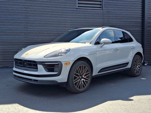Certified 2024 Porsche Macan S AWD/4WD image 1