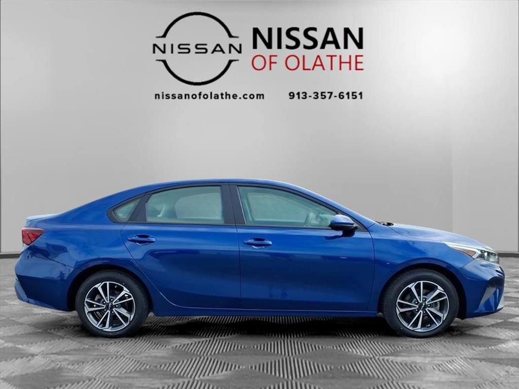 Used 2023 Kia Forte LXS image 7