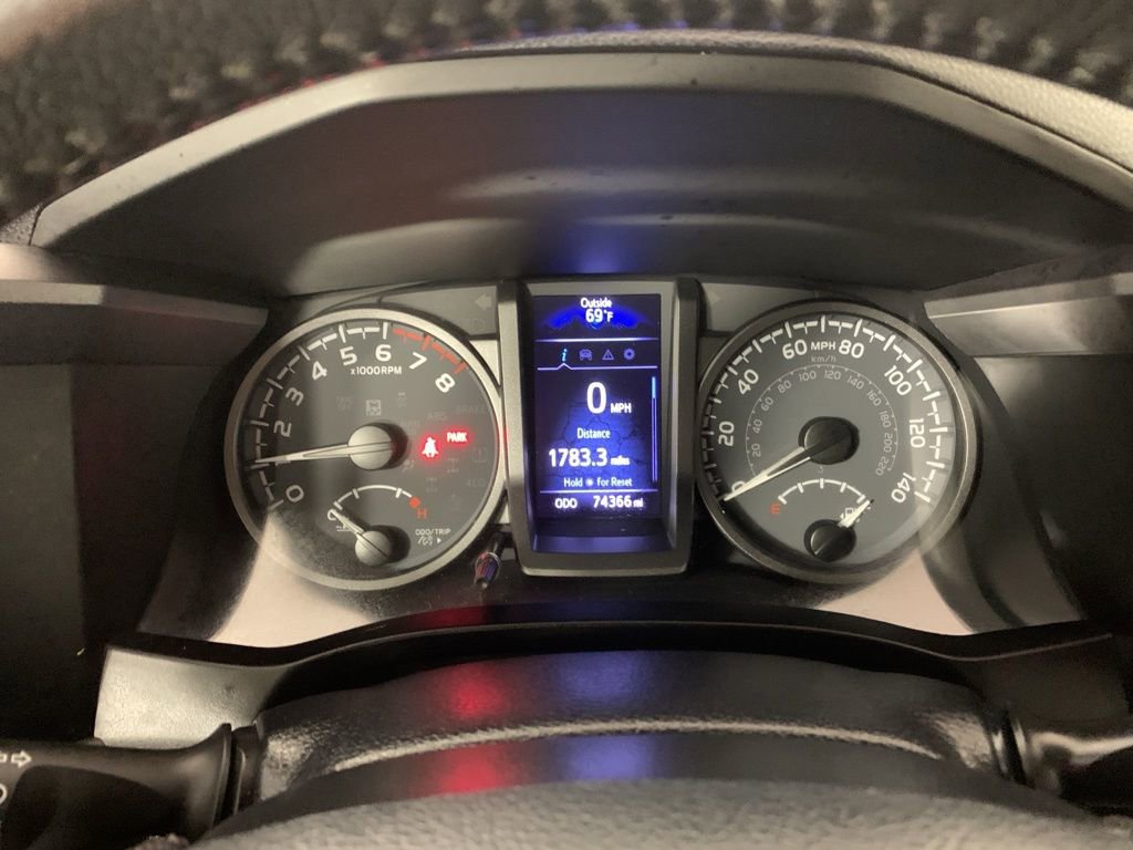 Used 2020 Toyota Tacoma TRD Sport image 19