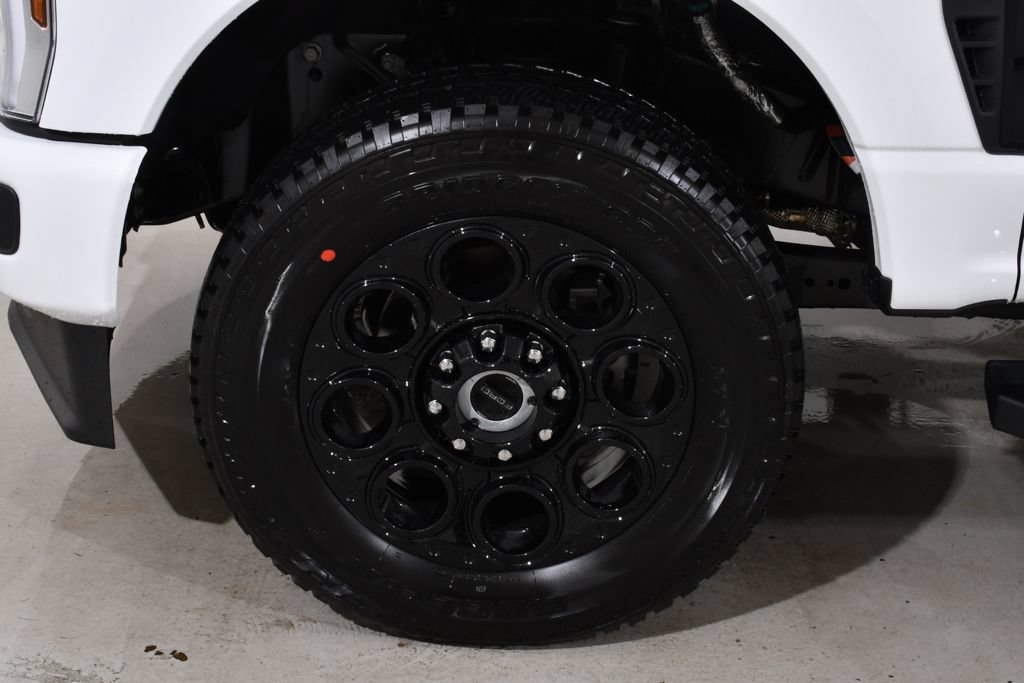 New 2026 Ford F350 XLT w/ XLT Premium Package AWD/4WD image 23