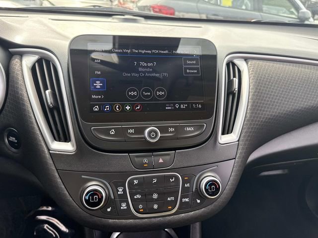 Used 2025 Chevrolet Malibu LT image 24