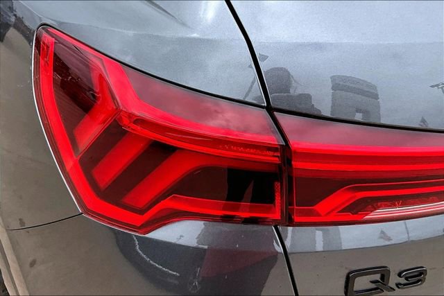 Used 2025 Audi Q3 2.0T Premium Plus w/ Premium Plus Package AWD/4WD image 32