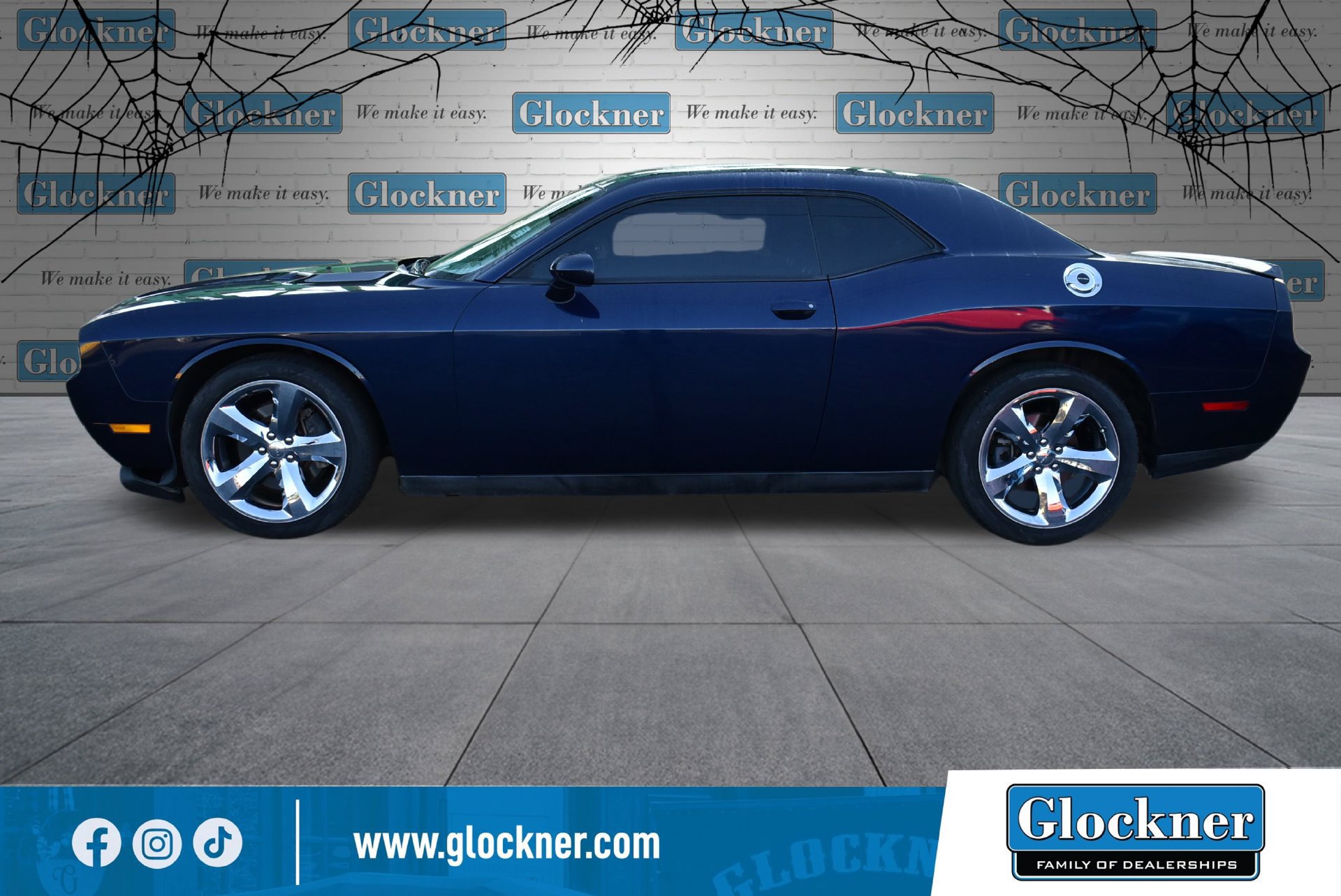 Used 2013 Dodge Challenger SXT Plus RWD image 9