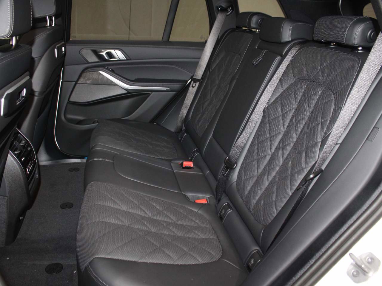 Certified 2026 BMW X5 sDrive40i RWD image 18