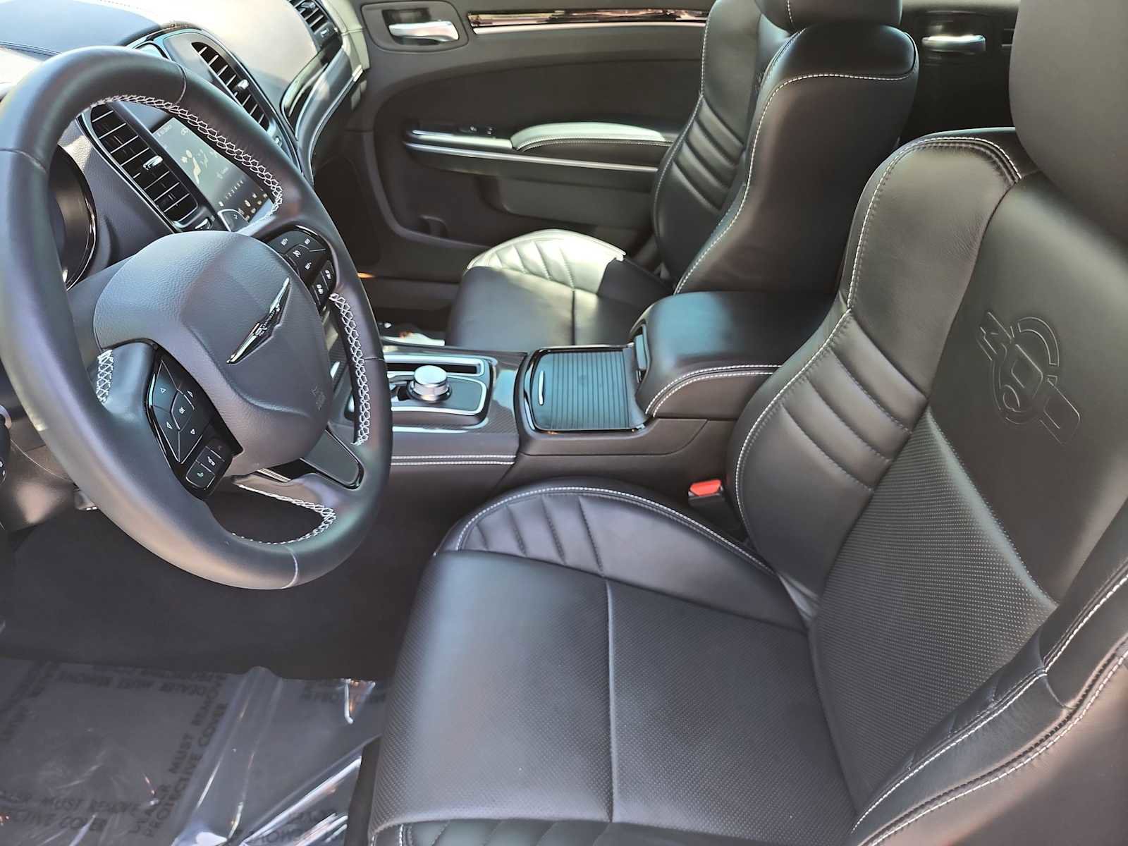 Used 2023 Chrysler 300 C RWD image 15