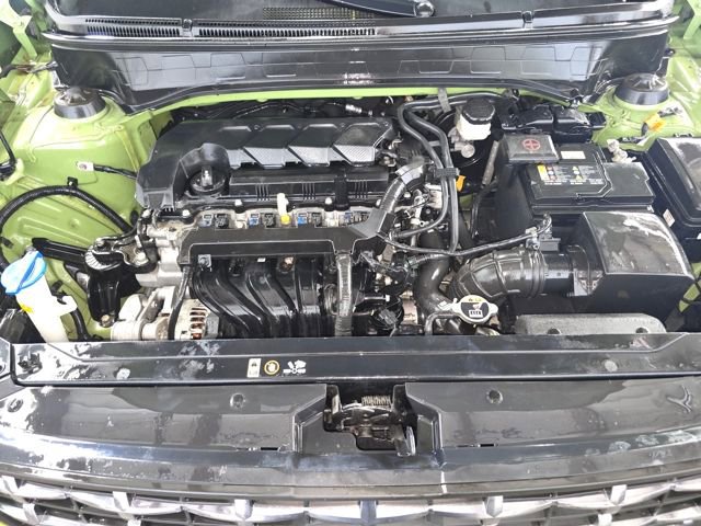 Used 2023 Hyundai Venue SEL image 22