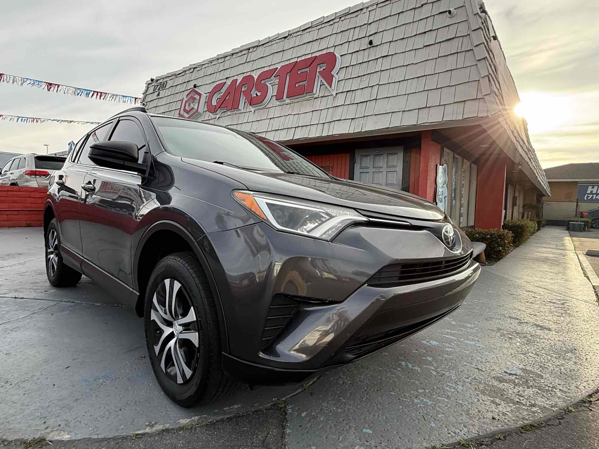 Used 2017 Toyota RAV4 LE image 7