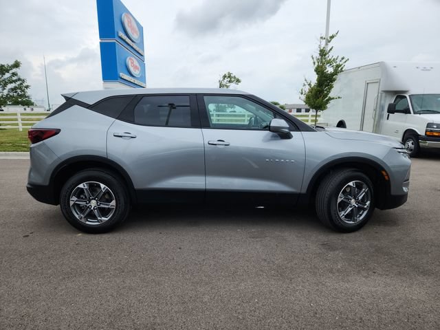 Used 2024 Chevrolet Blazer LT FWD image 10