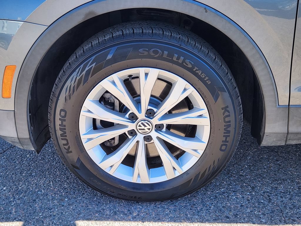 Used 2019 Volkswagen Tiguan S w/ Driver Assistance Package FWD image 9