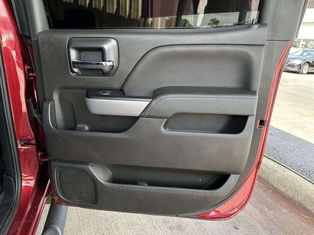 Used 2018 Chevrolet Silverado 1500 LT w/ All Star Edition image 33