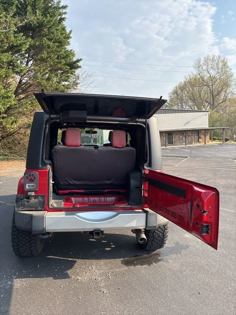 Used 2012 Jeep Wrangler Sahara w/ Connectivity Group image 17