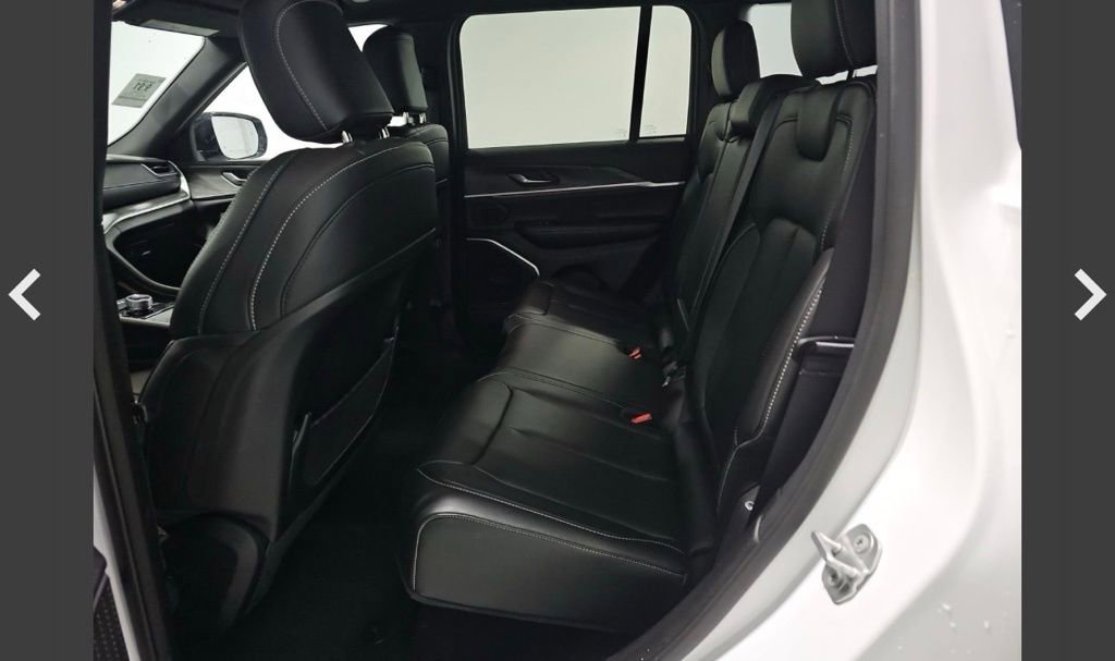 Used 2025 Jeep Grand Cherokee Limited 4xe image 10