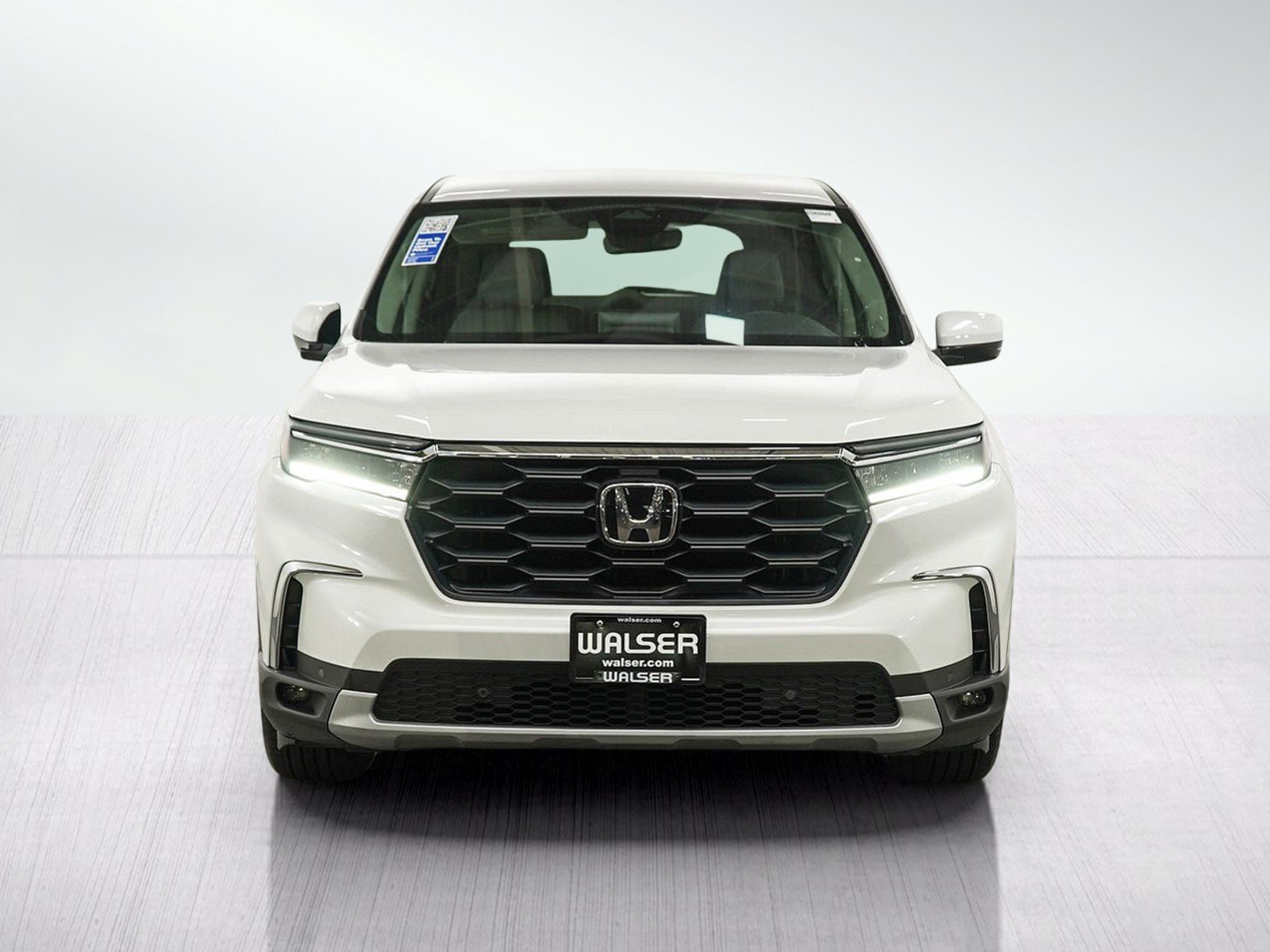 Used 2025 Honda Pilot EX-L image 8