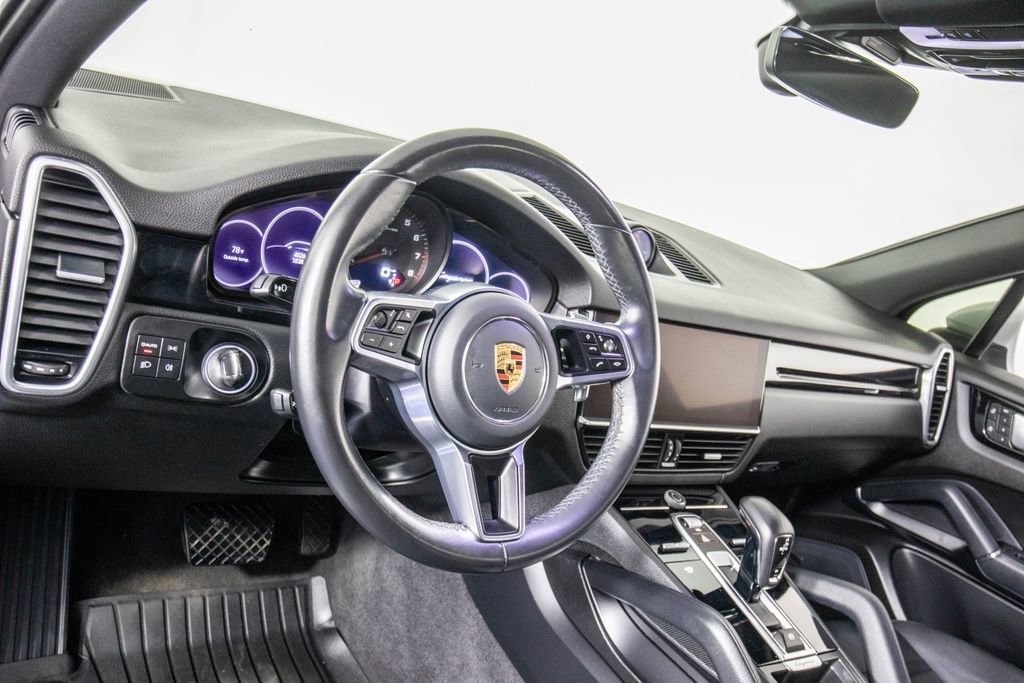 Used 2023 Porsche Cayenne image 17