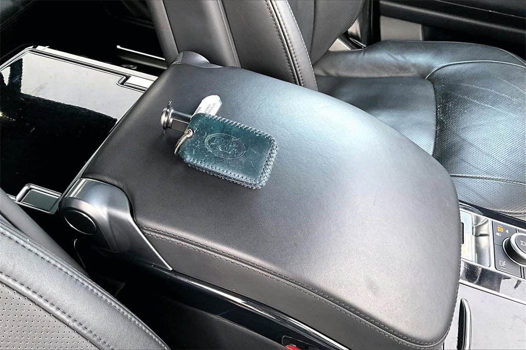 Used 2019 Land Rover Range Rover Long Wheelbase Supercharged image 15