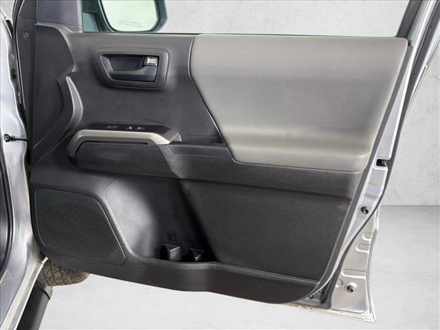 Used 2022 Toyota Tacoma SR5 RWD image 14