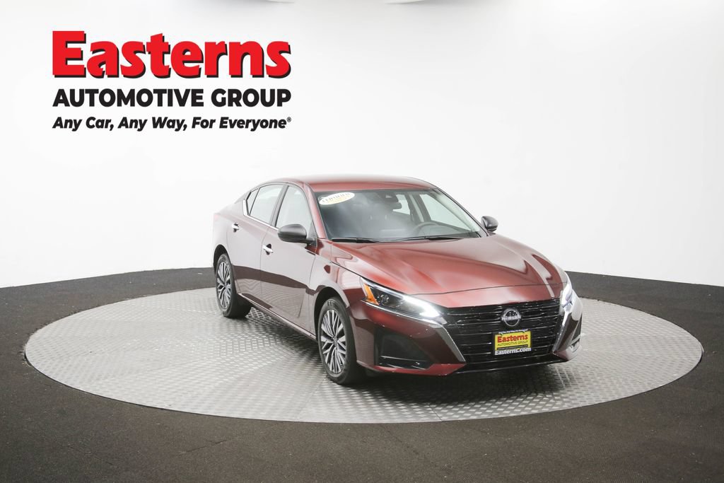 Used 2025 Nissan Altima 2.5 SV AWD/4WD image 46