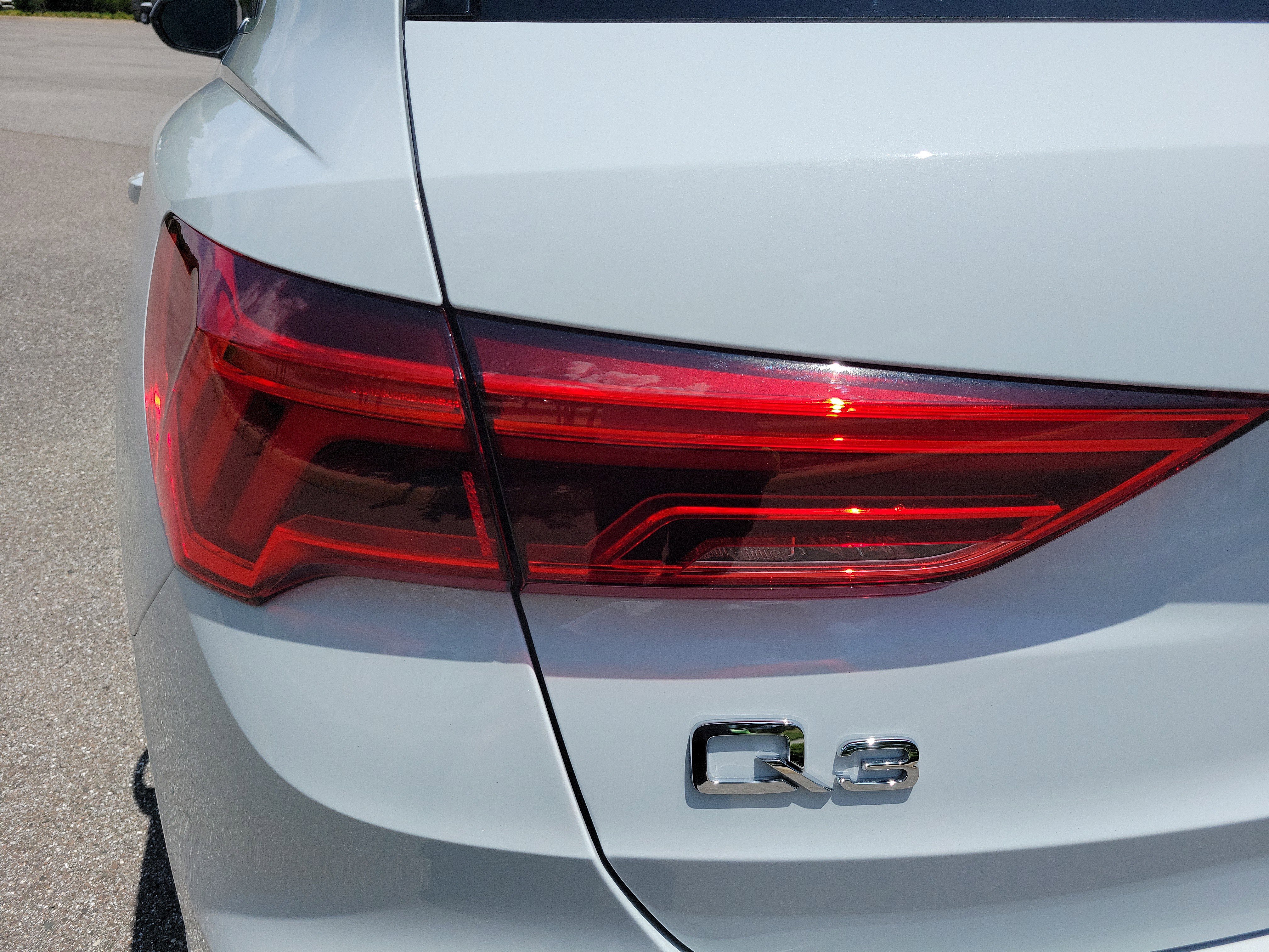Certified 2025 Audi Q3 2.0T Premium Plus w/ Premium Plus Package AWD/4WD image 10
