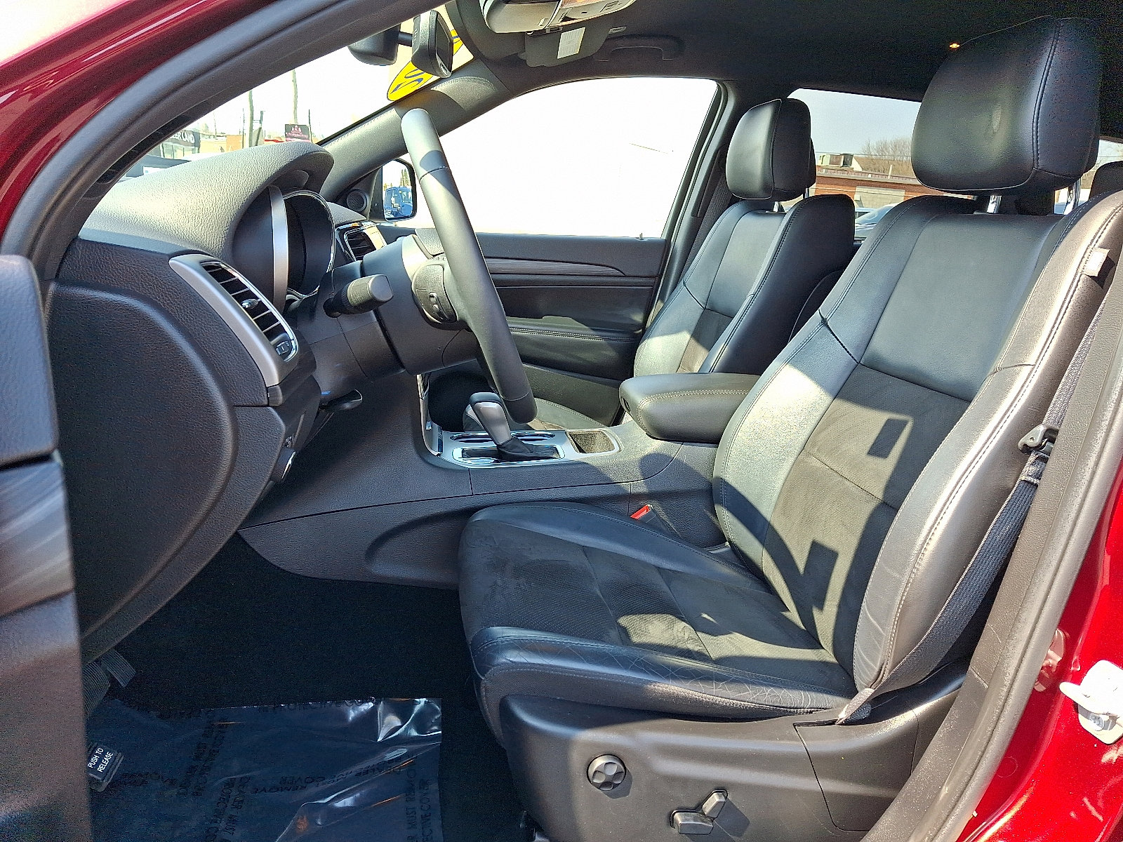 Used 2019 Jeep Grand Cherokee Altitude image 14