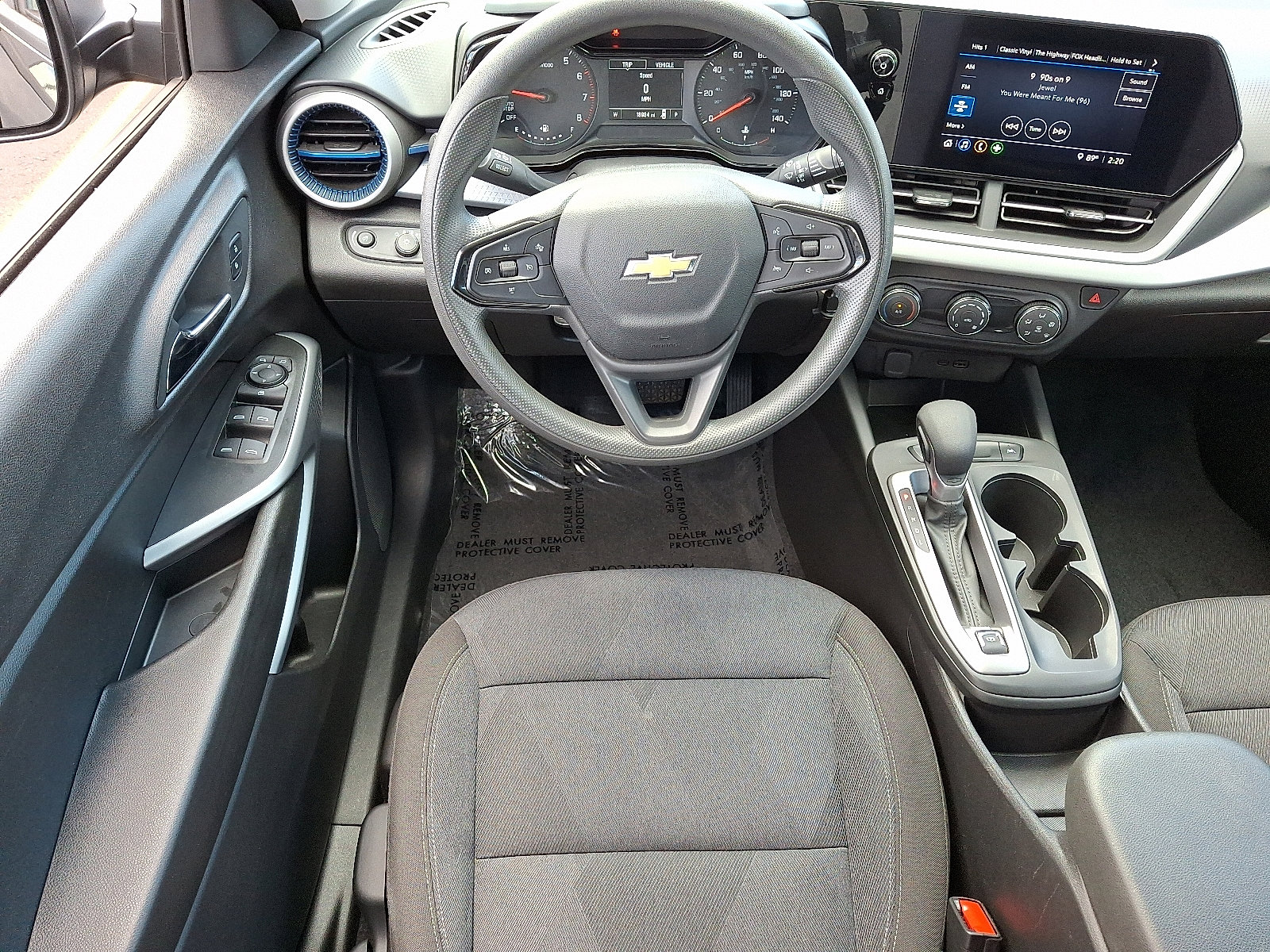 Used 2025 Chevrolet Trax LS image 12