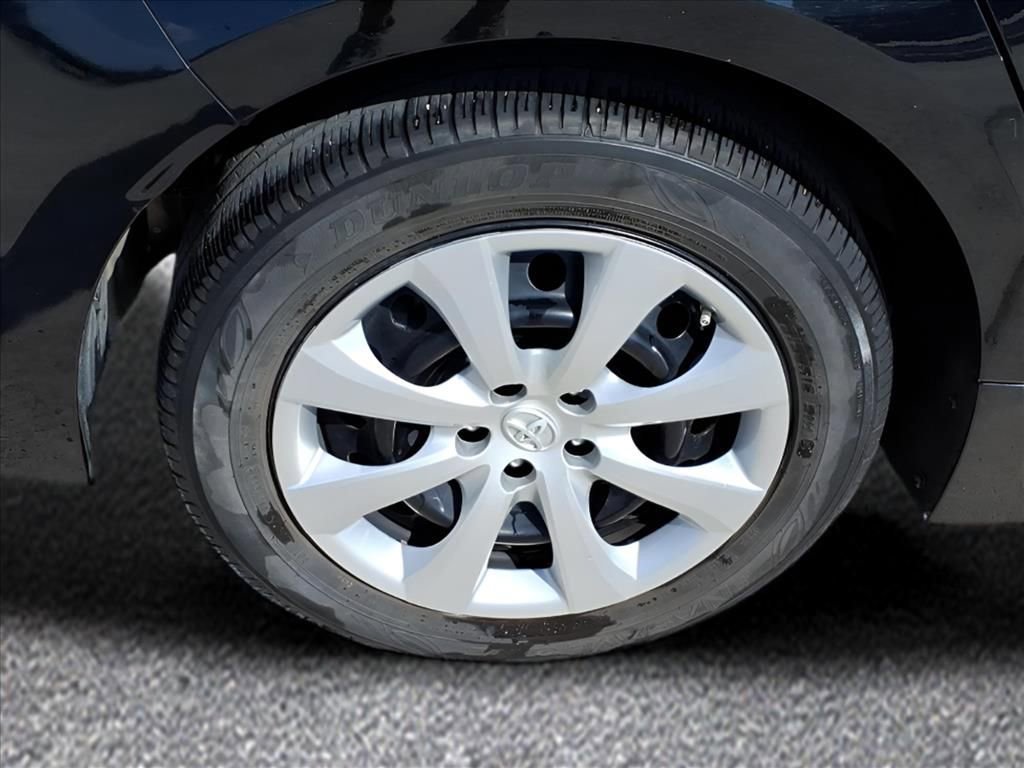 Used 2023 Toyota Corolla LE image 9