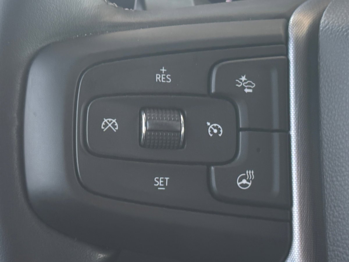 Used 2024 GMC Sierra 1500 SLT AWD/4WD image 11