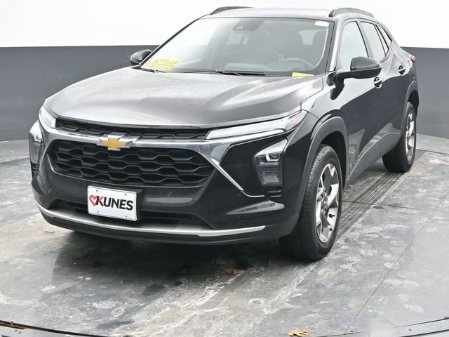 Used 2025 Chevrolet Trax LT image 6