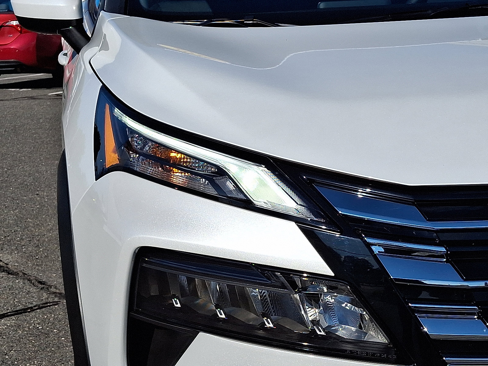 Certified 2025 Nissan Rogue SV image 9