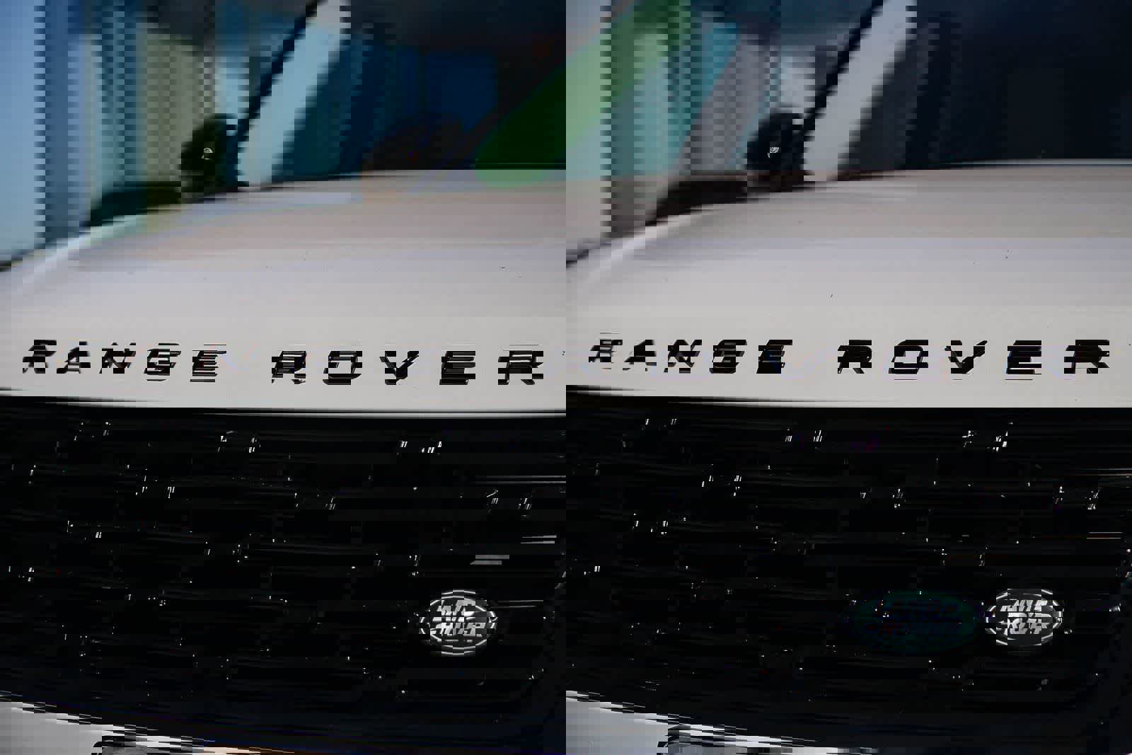 Used 2025 Land Rover Range Rover Velar Dynamic SE image 11