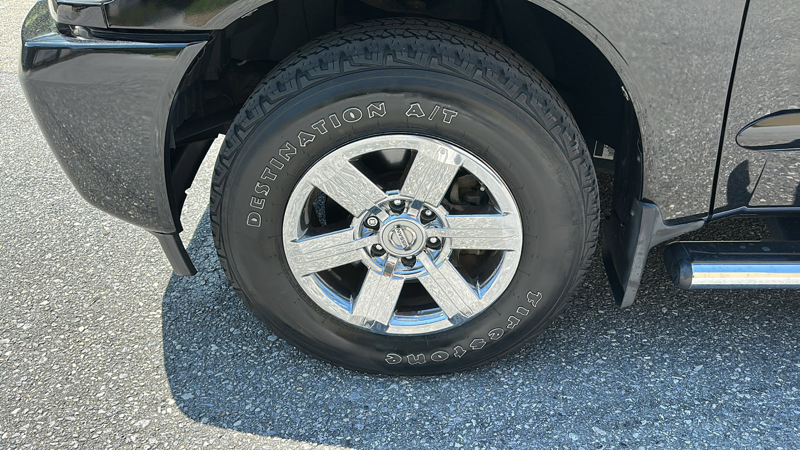 Used 2014 Nissan Titan SV image 9