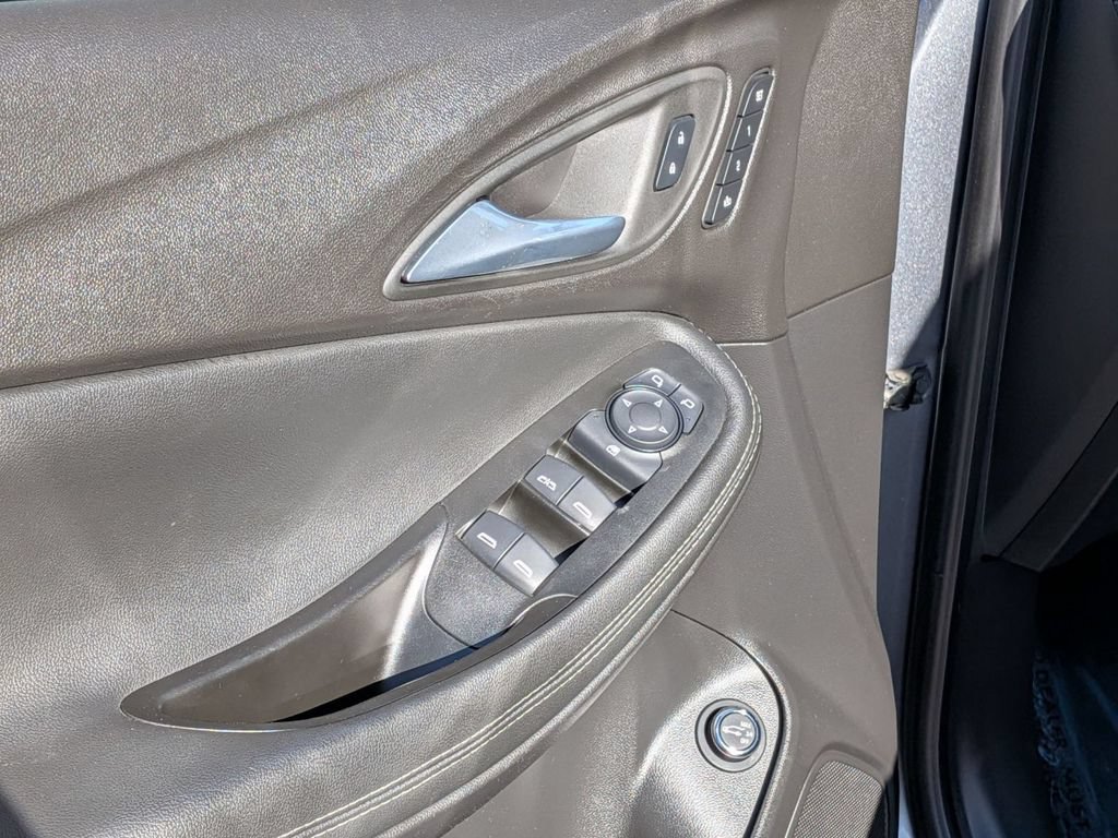 Used 2022 Buick Encore GX Essence w/ Advanced Technology Package AWD/4WD image 13