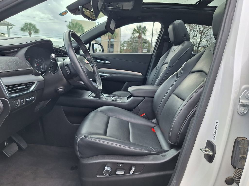 Used 2023 Cadillac XT4 Premium Luxury w/ Technology Package image 12