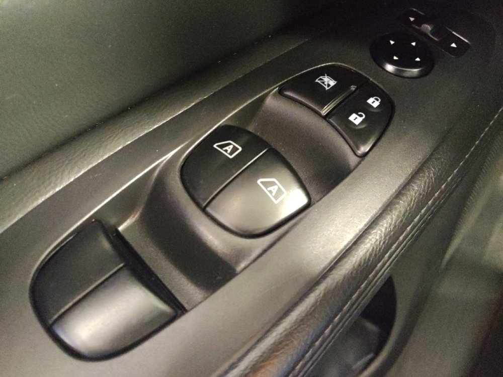 Used 2018 Nissan Pathfinder SL w/ Midnight Edition Package image 27