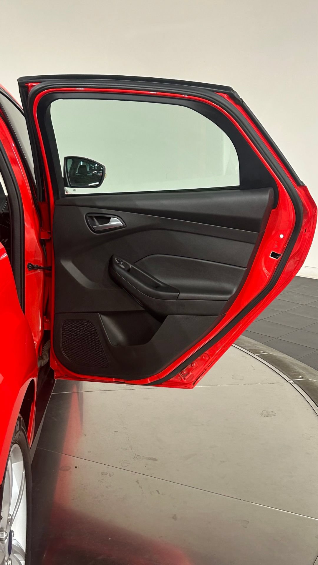 Used 2013 Ford Focus SE FWD image 49